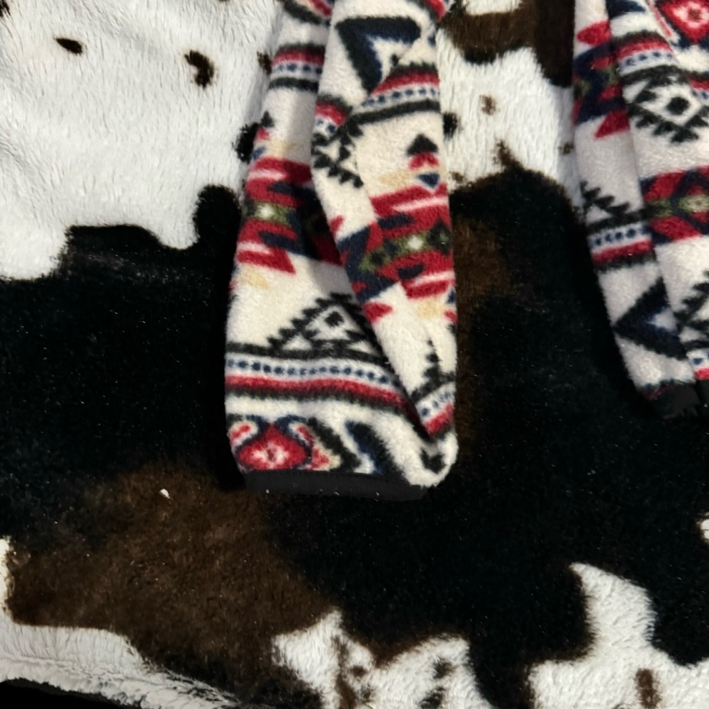 Cropped Sweater - Picture 6 of 6
